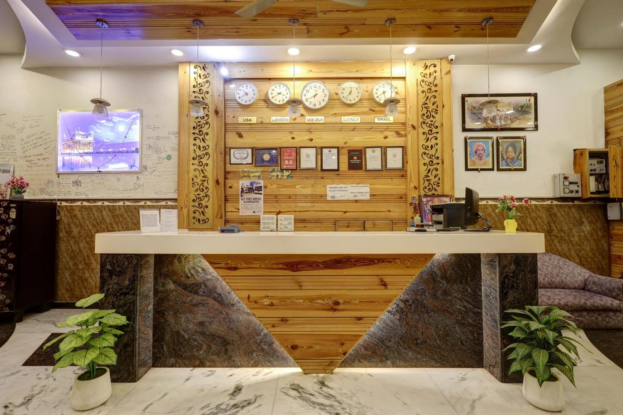 The Hindustan International - Traveller'S Choice Award 2025 Best Of Best Winning Hotel Yeni Delhi Dış mekan fotoğraf