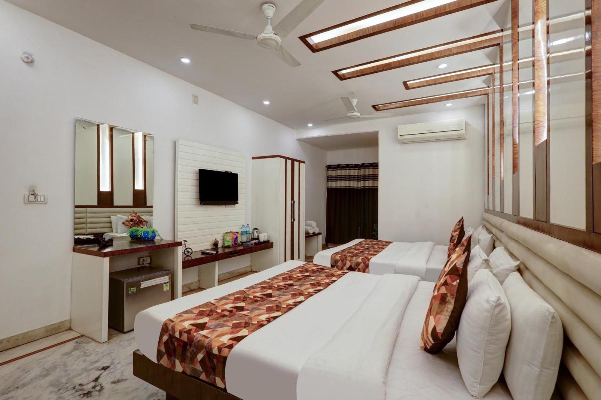 The Hindustan International - Traveller'S Choice Award 2025 Best Of Best Winning Hotel Yeni Delhi Dış mekan fotoğraf